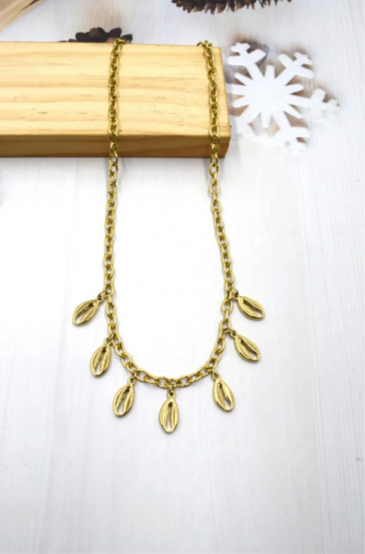 Collier breloques SHELL